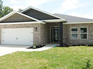 6 Maple Ave, Shalimar, FL 32579