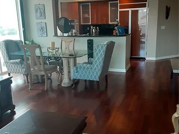 4th image of 1819 SE 17th St APT 604