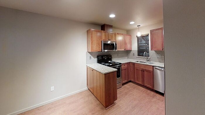 1st image of 5264 NE 121st Ave #P127