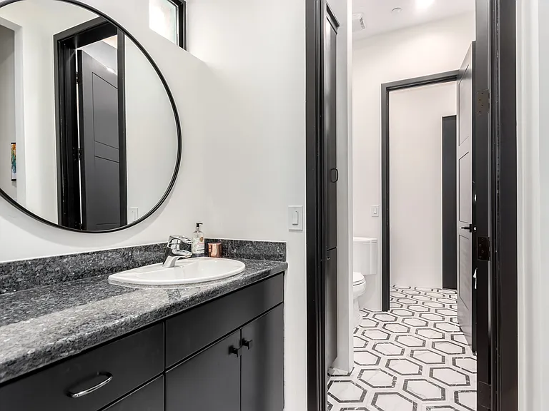 N 65th Pl — Photo 13
