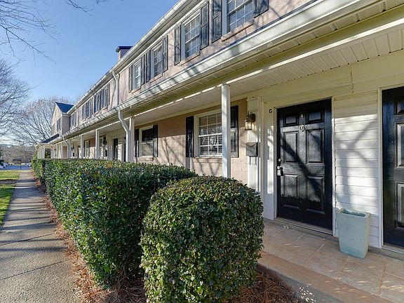 2nd image of 1224 Green Oaks Ln APT G