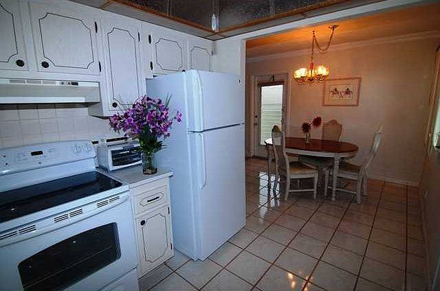 1st image of 561 Monaco L #561
