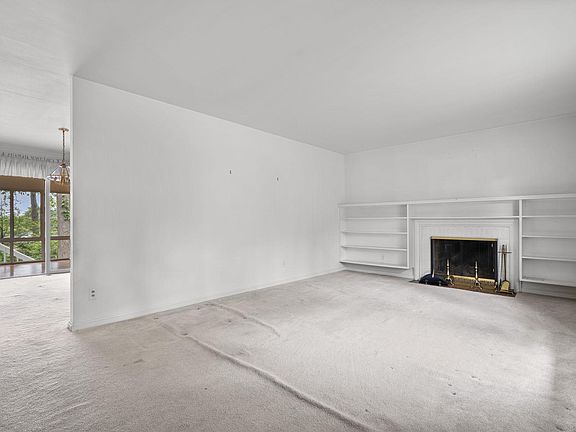 2nd image of 7429 Westwood Park Ln