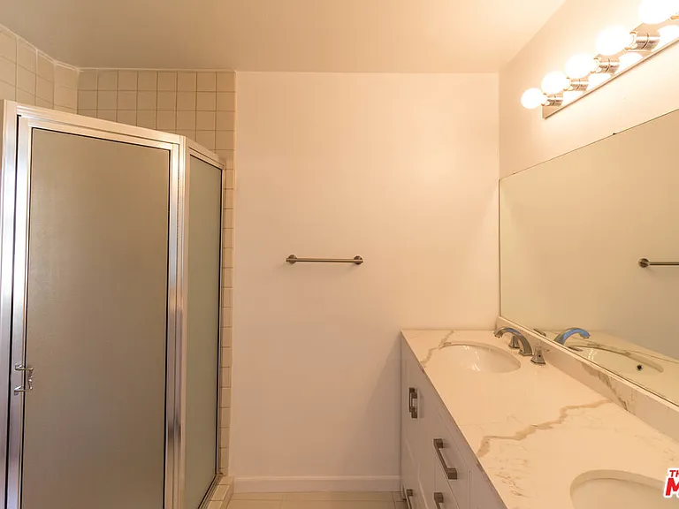 301 W Loraine St #8 — Photo 23