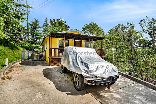 3 Hawthorne Ln Photo 1