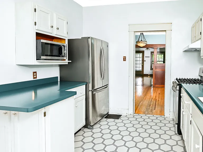 1403 S Walnut St — Photo 17