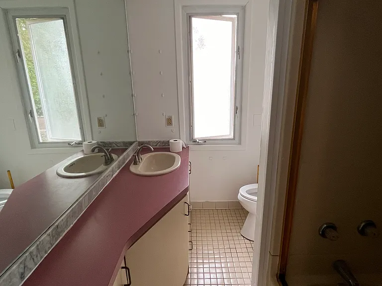 5859 Hobart St #2 — Photo 48