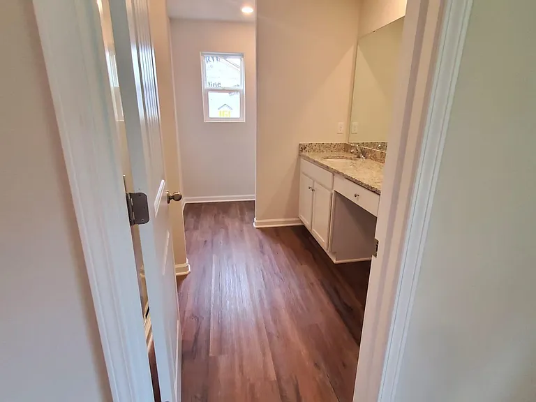 Master Bathroom Upstairs