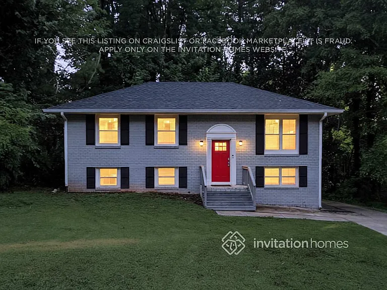 1537 Spruce Ridge Ct — Photo 4