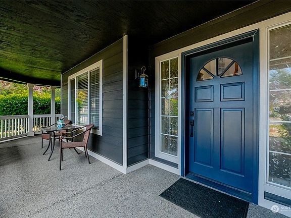 3rd image of 10614 189th Avenue E