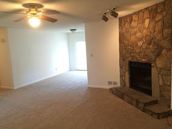 Living Room-Dinning Room