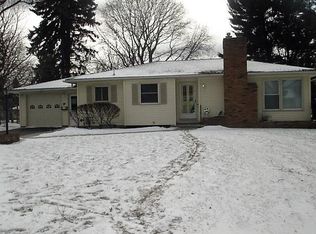 67 Boxwood Dr, Rochester, NY 14617