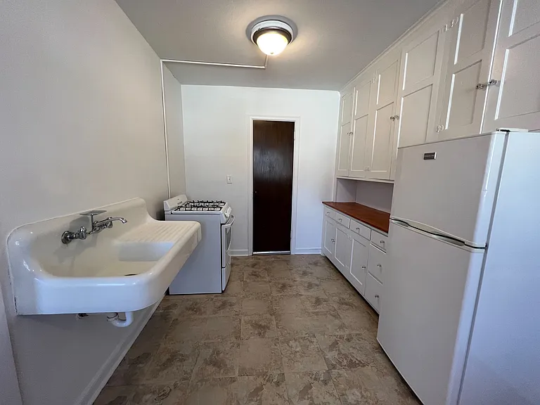Stevens Square Apartments — Photo 61
