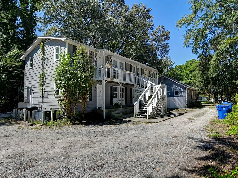 920 King St — Photo 2