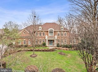 1405 Greenwood Pl, Alexandria, VA 22304