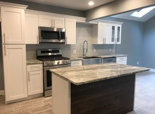 692 Cheryl Dr, Warminster, PA 18974