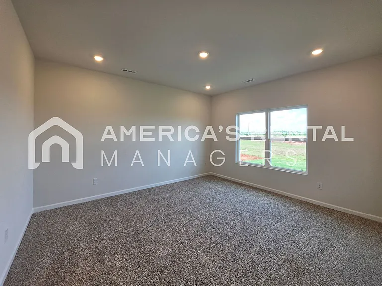 181 Keller Dr — Photo 39