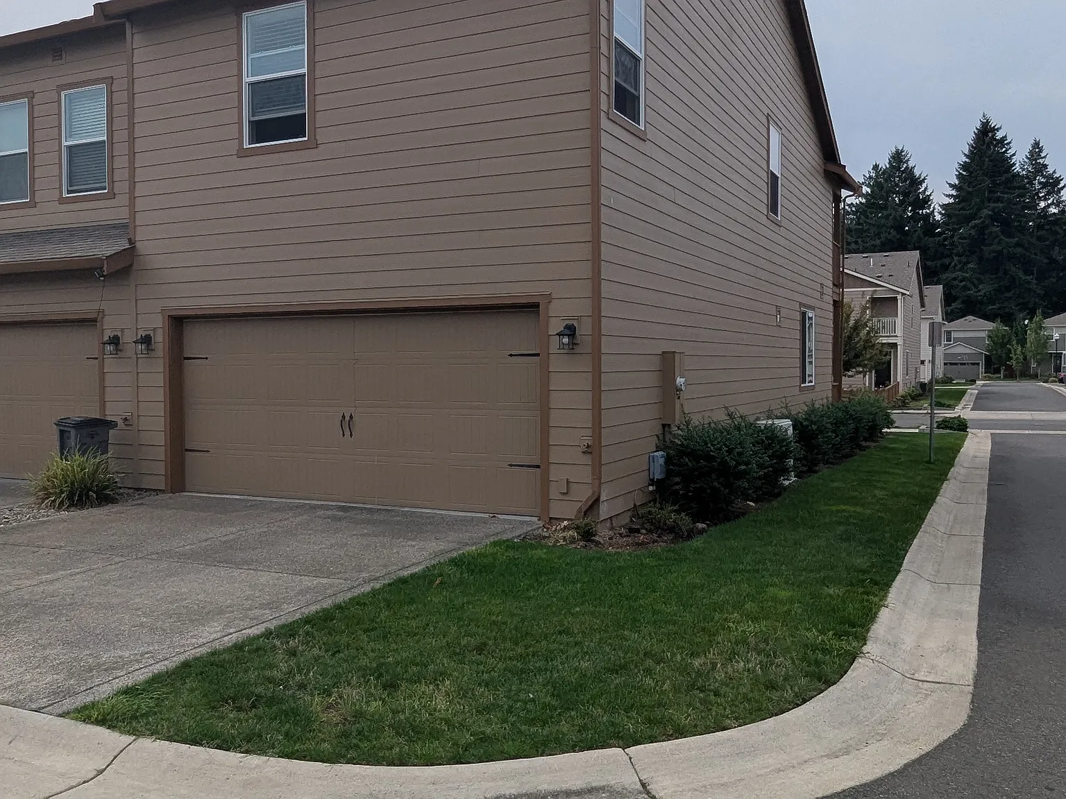 4 bed, 2.5 bath, 1646 sqft, $2,495 — Photo 4