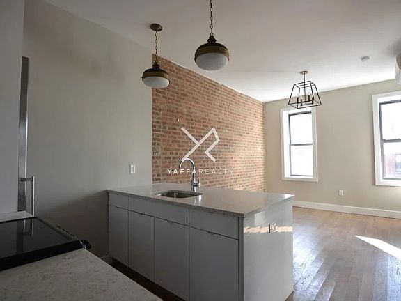 4th image of 1043 Bedford Ave APT 3C