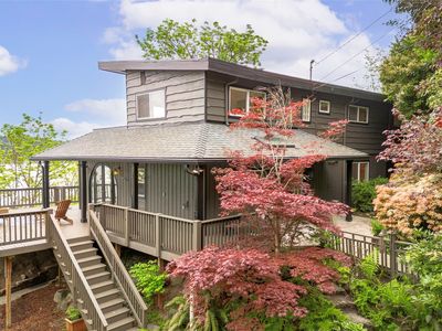 11706 Lakeside Avenue NE, Seattle, WA, 98125