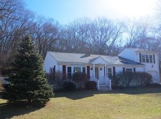 24 Woodlawn Rd, North Smithfield, RI 02896