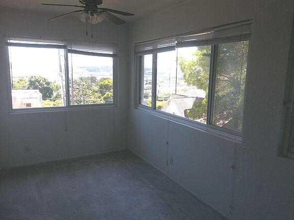 4th image of 711 Capitol St