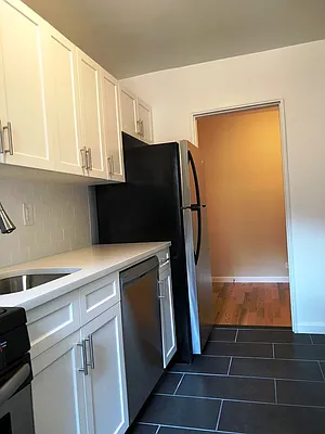 Rented by Prime Realty | media 21