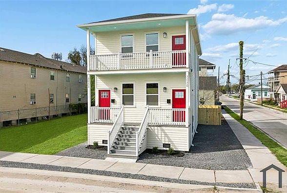 1st image of 3030 1st St
