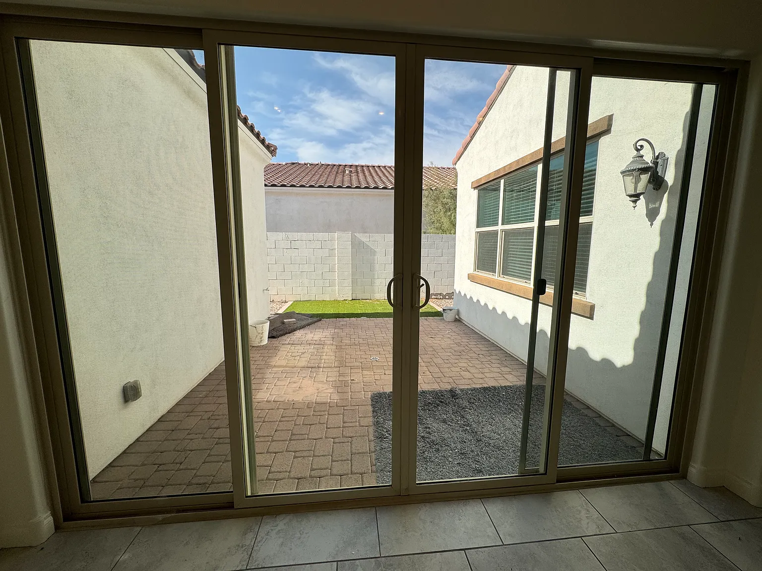 4 bed, 2550 sqft, $3,100 — Photo 4