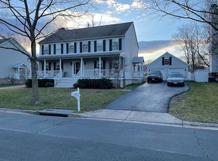 20395 Middlebury St, Ashburn, VA 20147