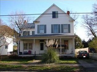 325 Grace St, Smithfield, VA 23430