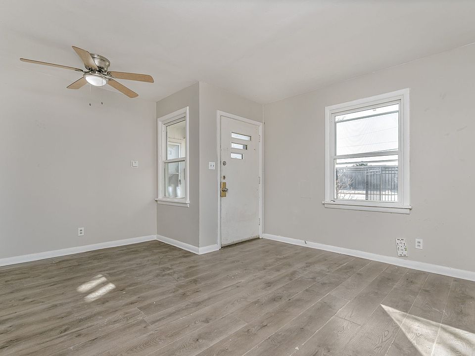 1st image of 2304 SW 8th Ave Unit 2