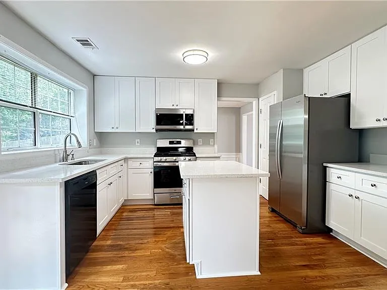 11900 Carriage Park Ln — Photo 6