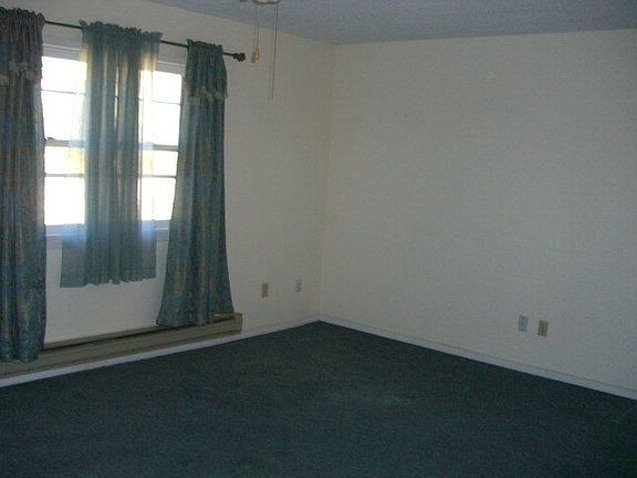 2nd image of 110 Bartley St