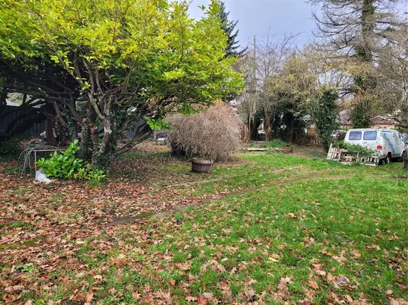 550 Pythian Ln, Nanaimo, BC V9S 1A9