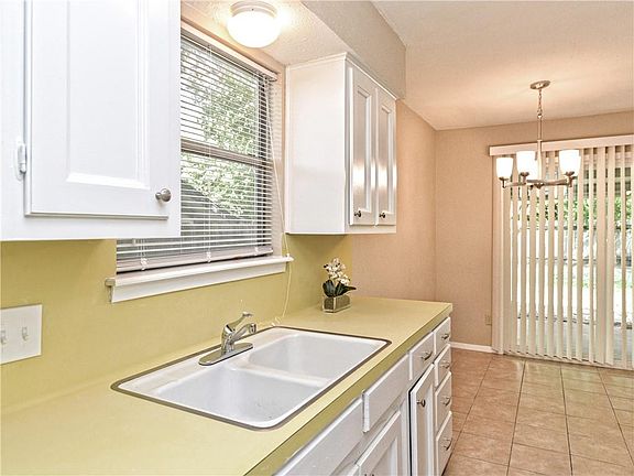 2nd image of 5255 Meadow Creek Dr