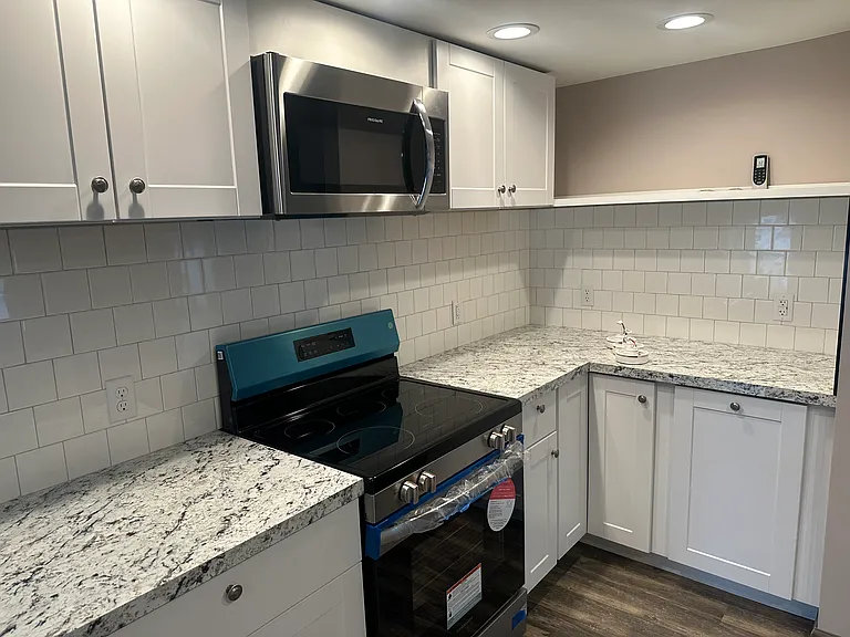107B N Market St — Photo 5