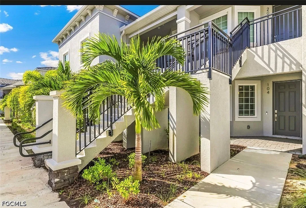 2 bed, 2.0 bath, 1520 sqft, $6,700 — Photo 1
