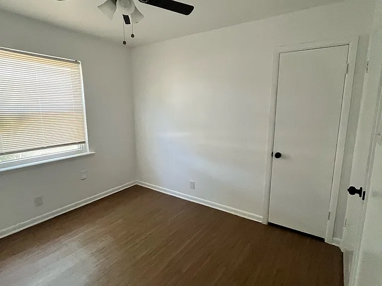 110 Leighton Dr — Photo 6