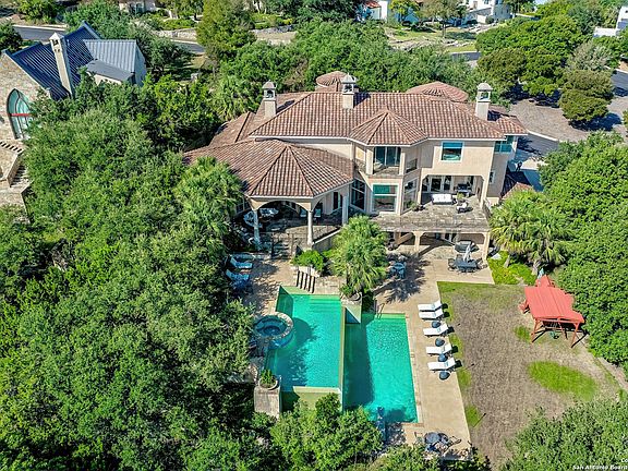 2nd image of 48 Vineyard Dr