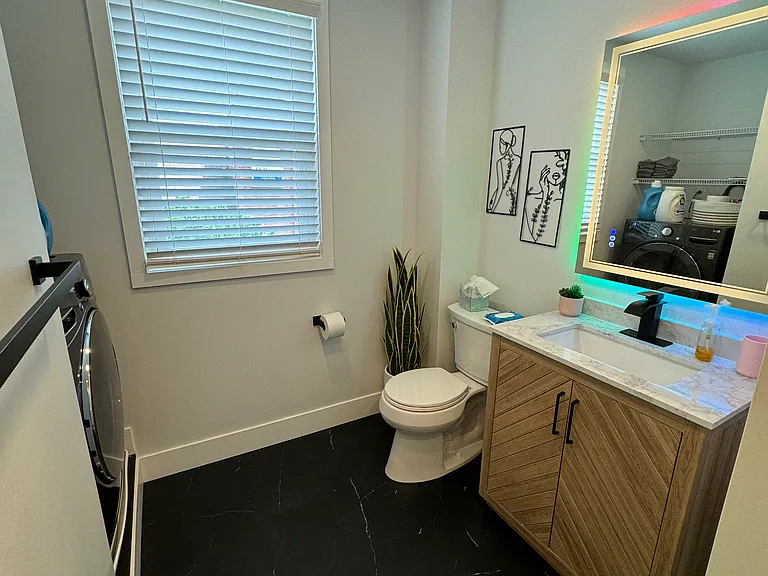 Bathroom with Washer/Dryer combo
