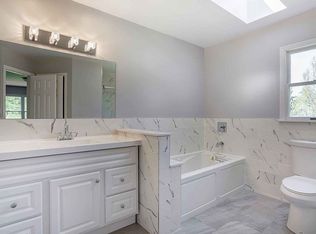 3 Iroquois Dr, Freehold, NJ