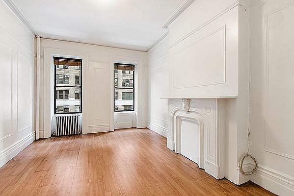 1st image of 635 9th Ave APT 4