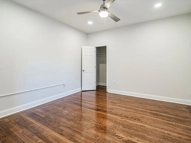 85 Van Reypen St. Apartments — Photo 9