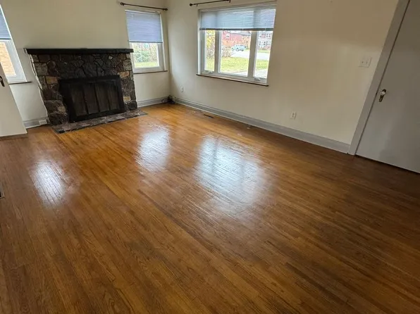 3921 W Ridge Rd, Erie, PA 16506