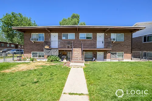 1610 W Ivy Cir #3 Photo 1