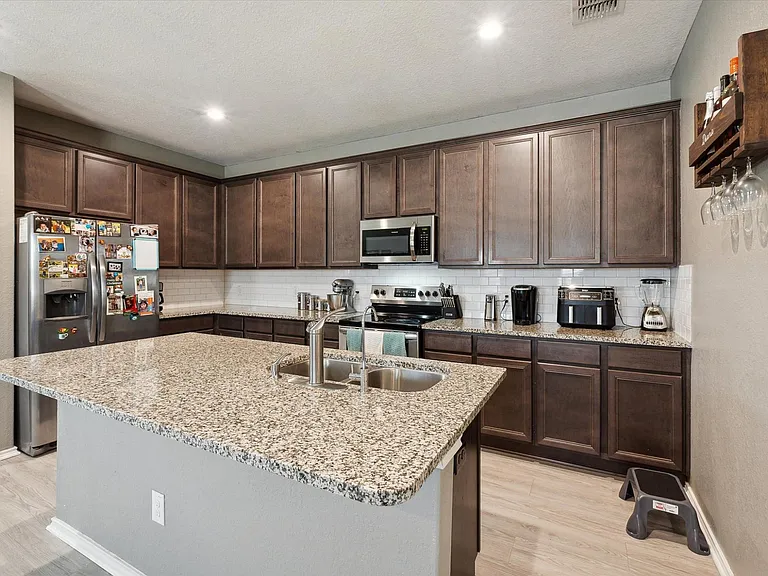 4522 Heathers Cross — Photo 12
