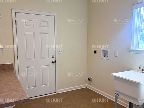 5th image of 140 Forsyth Rd