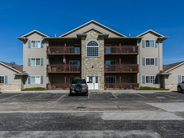 121 E Price St Unit 202, Eldridge, IA 52748