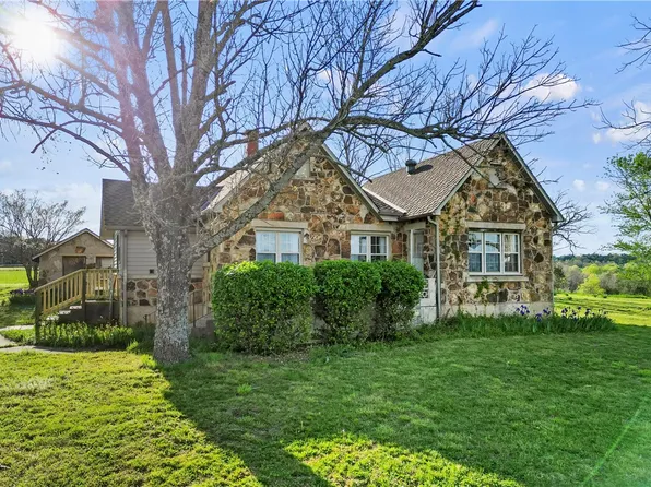 115 E 14th Hwy, Lead Hill, AR 72644